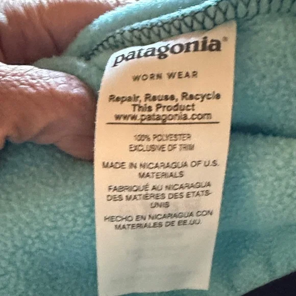 Patagonia Two-Tone Blue Crewneck Fleece Pullover - Picture 5 of 5